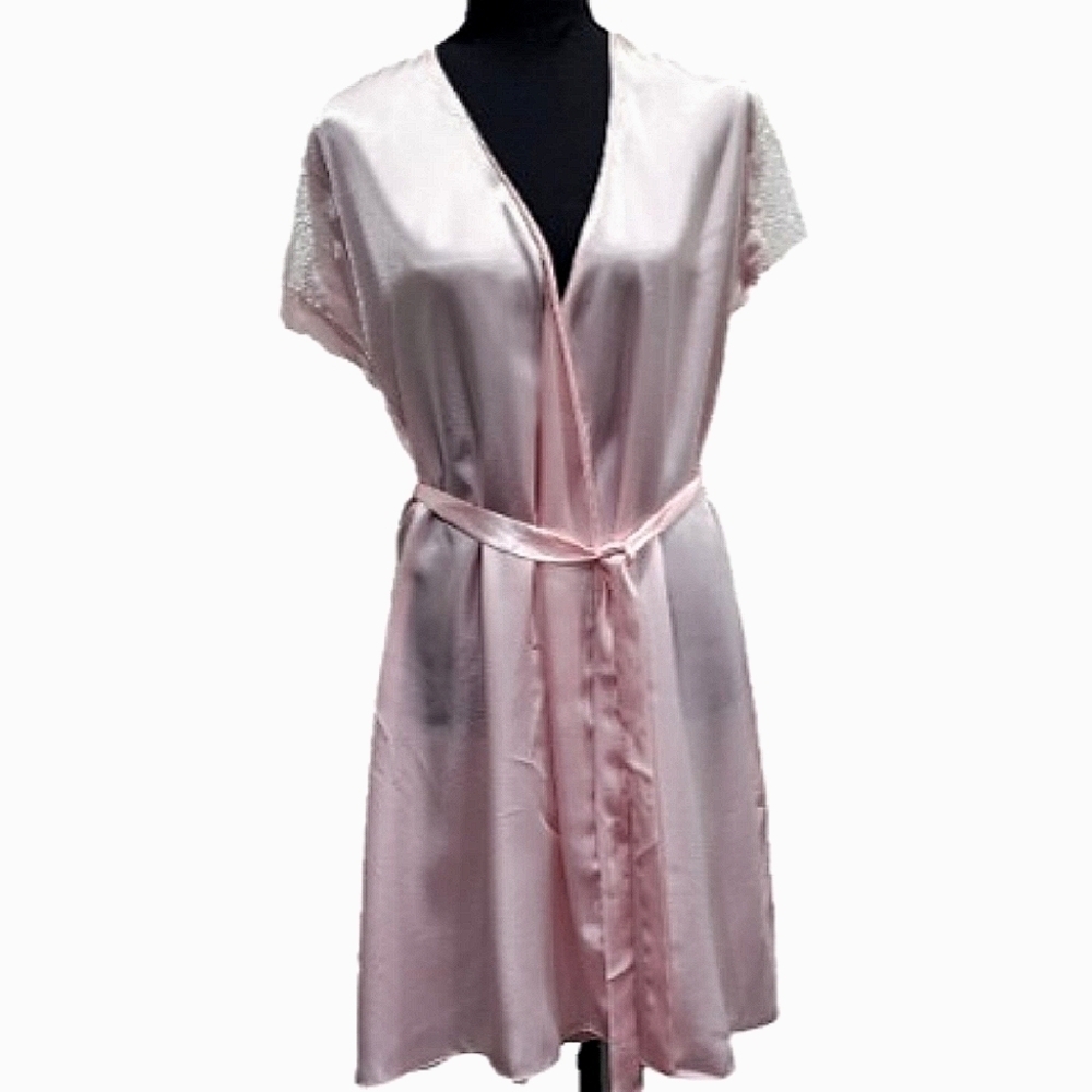 Morgan Taylor Intimates Pink Robe Size Small
